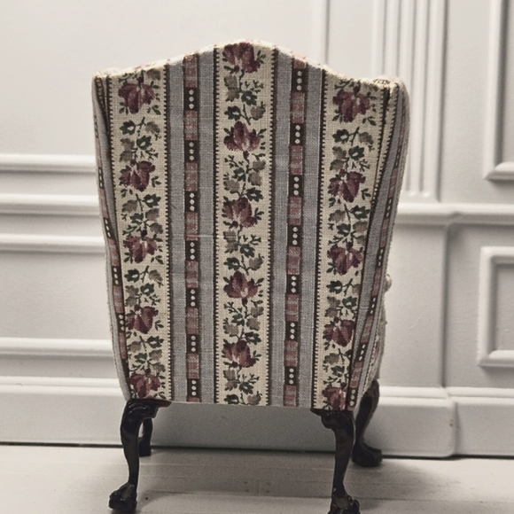Bespaq Wingback Chair Dollhouse Miniature - Picture 6 of 7